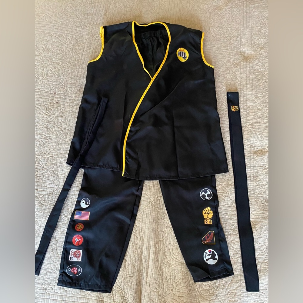 Cobra Kai Costume, Kid’s size large NWT